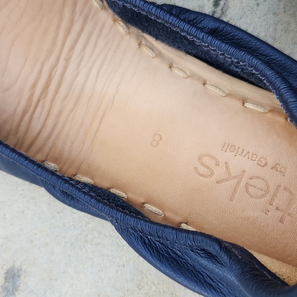 Tieks California Navy Size 8 - Picture 7 of 10